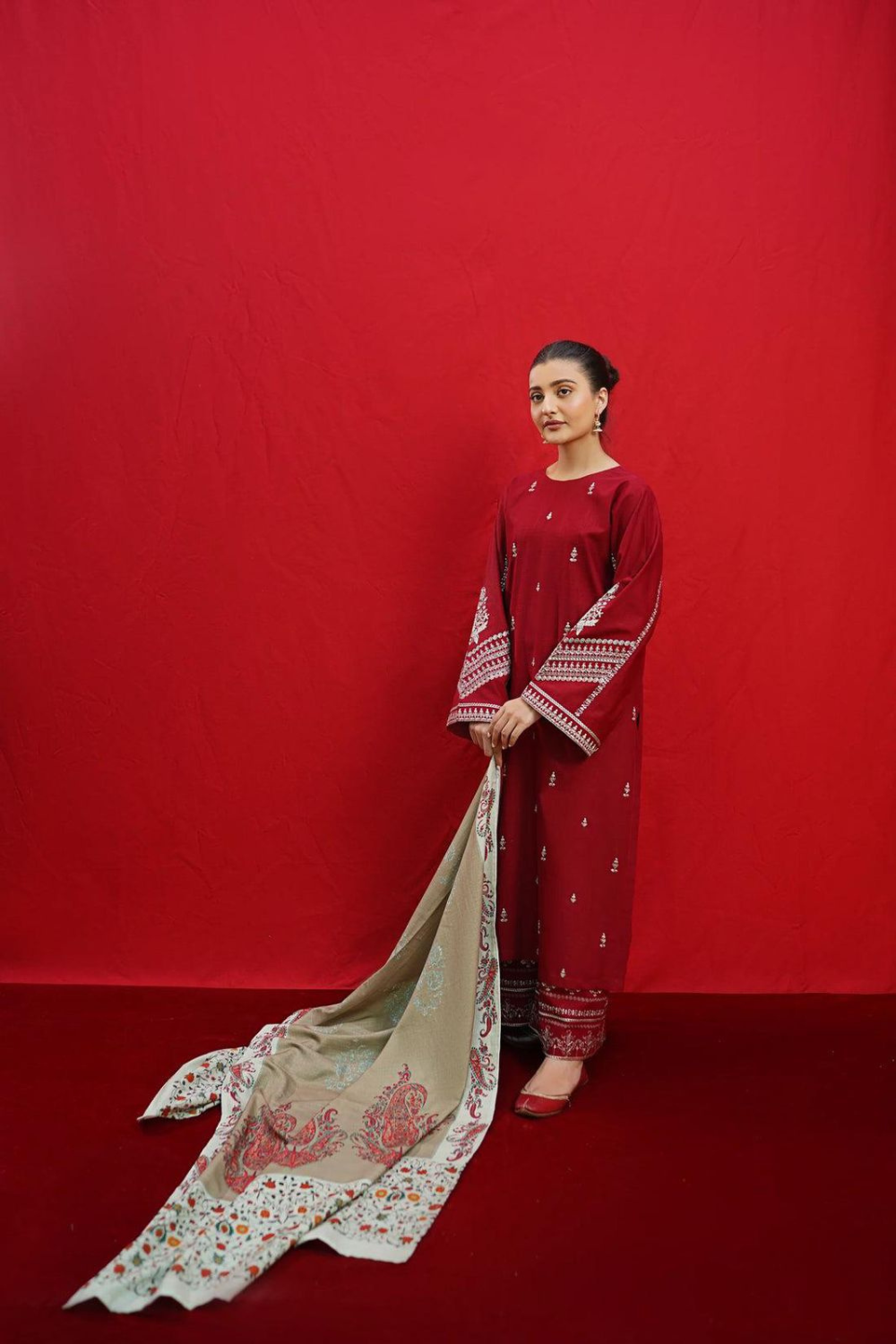 LAWN EMBROIDERED SHIRT WITH LAWN  EMBROIDERED TOUSER OR-1001